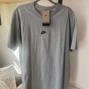Nike Men's Gray T-Shirt
